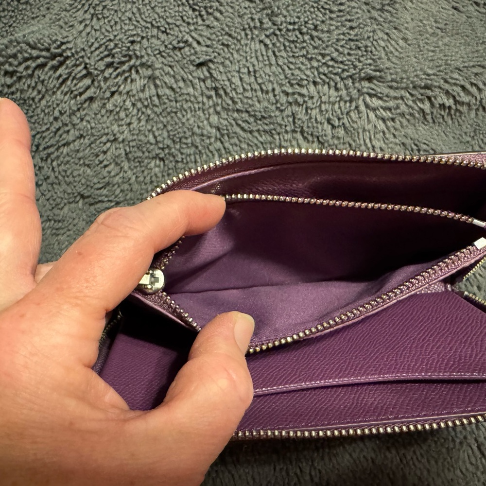 Coach Violet Leather Long Zip Around Wristlet - Picture 5 of 6